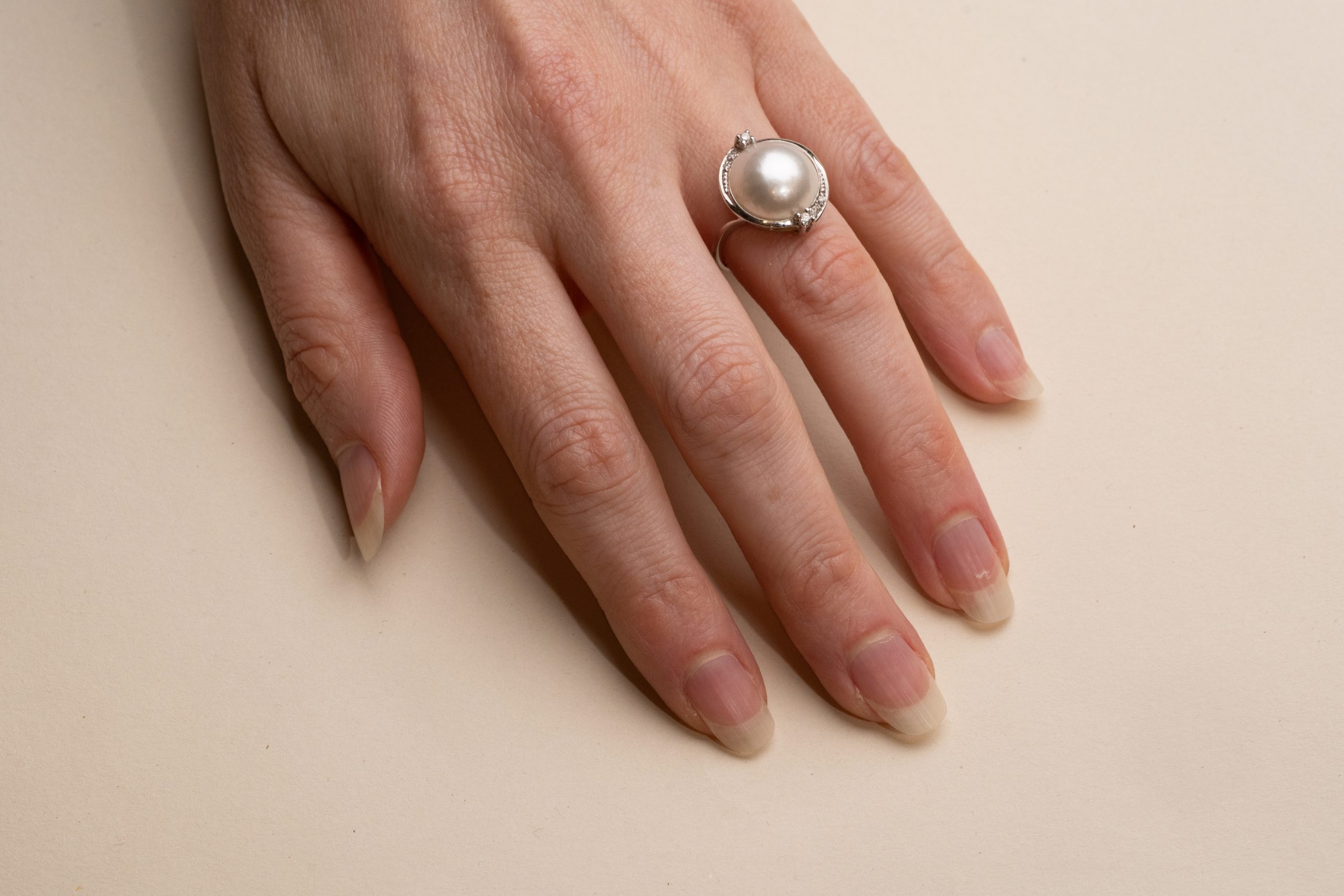 Man pärla vitguld